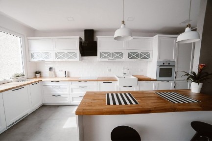 65m2 3POKOJE + BALKON + PIWNICA I Umeblowane AGD I 3 Piętro I Pod klucz