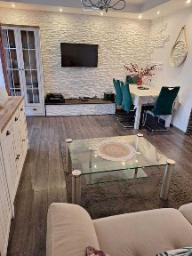Mieszkanie po remoncie z klimatyzacją, duży balkon
