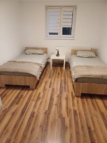 Dom na wynajem (300m2) - dla firm / agencji