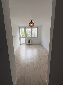 Sprzedam 2 pokoje 38m2 z oddzielną kuchnią ul. Ludna 11, Warszawa-Powiśle. Po remoncie.