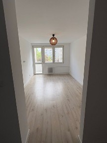 Sprzedam 2 pokoje 38m2 z oddzielną kuchnią ul. Ludna 11, Warszawa-Powiśle. Po remoncie.