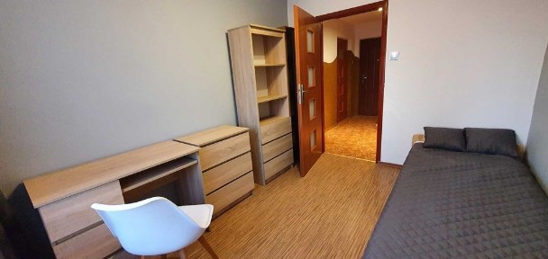 Wynajmę Mieszkanie, 2 pokoje, oddzielna kuchnia, duży balkon, ul. Kopernika. JUŻ dostępne!