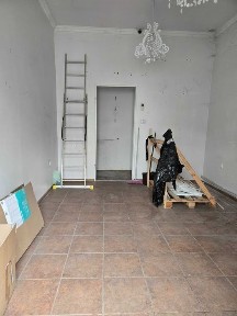 Sprzedam 2 lokale usługowe obok siebie