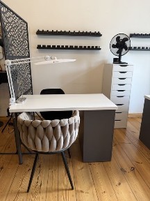 Wynajme stanowisko stylizacji paznokci w beauty studio