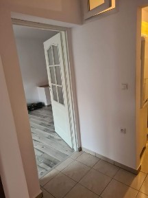 Kawalerka na wynajem świebodzice miejsce parkingowe i na grilla