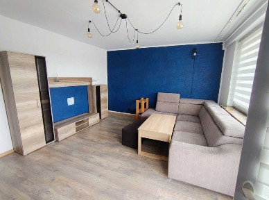 Na sprzedaż przestronne trzypokojowe mieszkanie z dużą piwnicą i działką - Gracze
