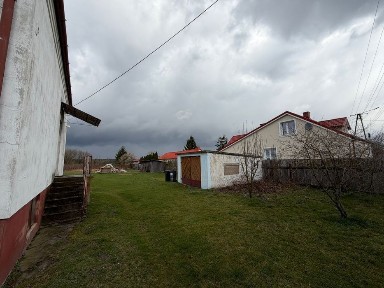 Dom 83m2 do remontu położony na działce 1741m2 Teofilów