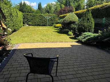 Komfortowy dom szeregowy 165 m² - 5 pokoi, garaż, ogród