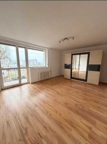 Przestronne mieszkanie 3-pok na 2. piętrze bloku. ul Piastów - Balkon