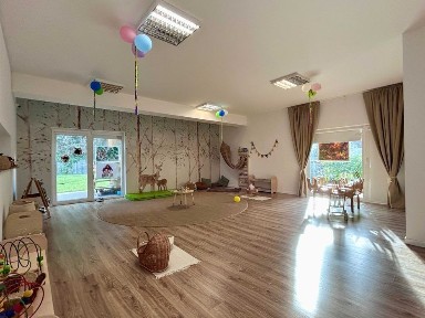 Wynajmę lokal 189 m2 + PLAC ZABAW pod pl. opiekuńczą / oświatową: ŻŁOBEK / KLUB malucha / PUNKT przedszkolny itp. - Gdańsk Ujeścisko-Łostowice