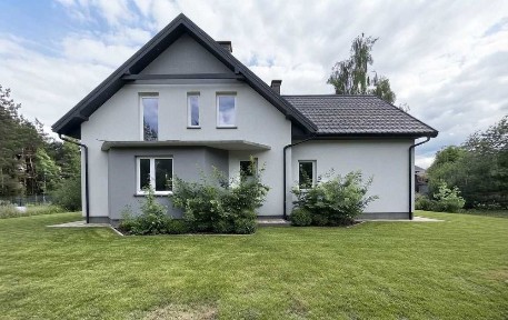 Przestronny dom jednorodzinny w spokojnej części Tomaszowa Lubelskiego | 180,9 m² | Działka 9,5 ar