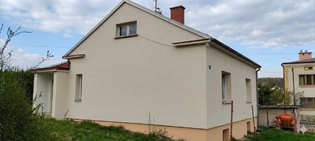 Dom o dużym potencjale użytkowym w atrakcyjnej i bezpiecznej dzielnicy miasta Gorlice ul. Letnia