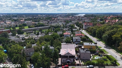 Dom idealny dla 2 rodzin* super lokalizacja*blisko centrum*8 pokoi*
