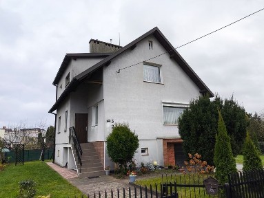 Dom jednorodzinny wolnostojący w atrakcyjnej lokalizacji
