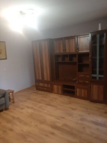Sprzedam ładne bezczynszowe mieszkanie z bezpośrednim dostępem do prywatnego ogrodu.