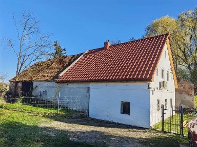 Dom z zabudowaniami | własny prąd i woda | Uciechów