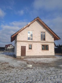 Nowy dom. Stan surowy zamknięty.