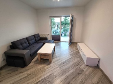 Wynajmę ładne mieszkanie przy ul. Sosnowej wraz z miejscem garażowym, 44 m², 2 pokoje