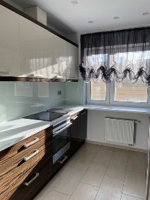 Mieszkanie na wynajem - 3-pokojowe o pow. 73m2 - 4 piętro z windą, garażem i balkonem