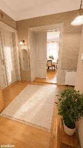Mieszkanie w klimatycznej kamienicy z balkonem, ul. Sixta
