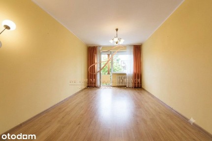 Ciche 2-pokojowe mieszkanie z balkonem na parterze