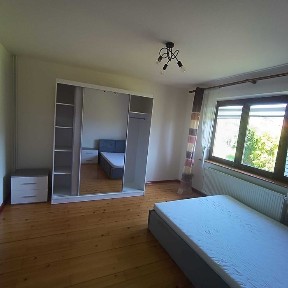 Wynajem mieszkania w domu dwu piętrowym