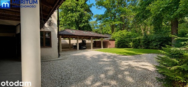 Piękny Zielony Rejon. Przestronny Dom ok. 330m2.