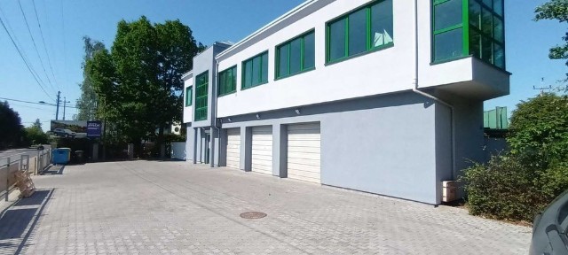 Budynek biurowo-usługowy 722m2 ul. Jutrzenki Warszawa Włochy