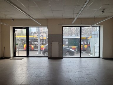 Lokal użytkowy 80 m² do wynajęcia - Łódź, ul. Broniewskiego 16 | Świetna lokalizacja | Duże witryny
