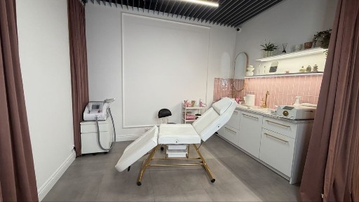 Wynajmę gabinet w salonie beauty | Koleczkowo / Trójmiasto