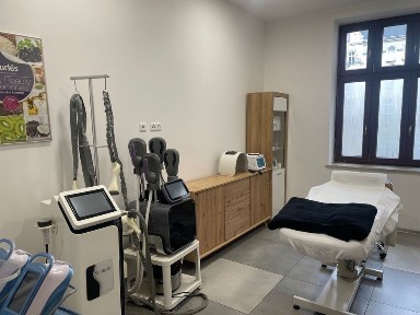 Wynajem stanowiska do manicure