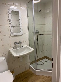 Mieszkanie kawalerka Poznań Antoninek z osobnym wejsciem z ulicy oraz malym ogrodkiem. Mieszkanie w pełni wyposazone !