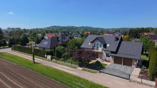 Dom z garażem dwustanowiskowym bez pośredników