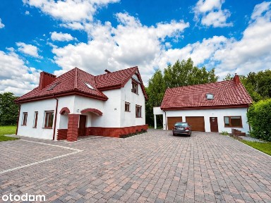 Dwa domy na pięknej działce- na sprzedaż