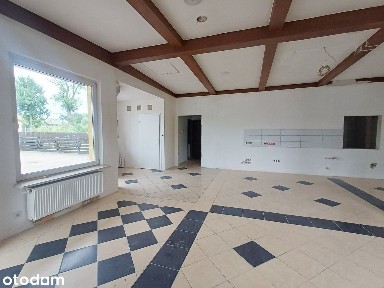 Lokal handlowo-usługowy o powierzchni 85 m² z parkingiem 400 m²