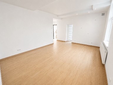 Bezczynszowe mieszkanie po generalnym remoncie - 37 m2 | Centrum miasta | Parter