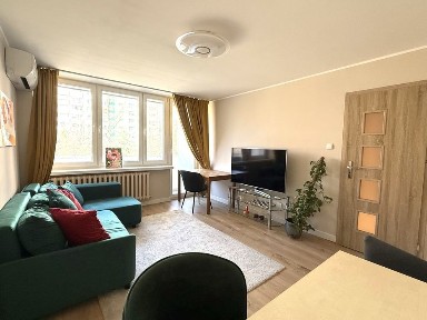 Jasne i ustawne mieszkanie na Bielanach
