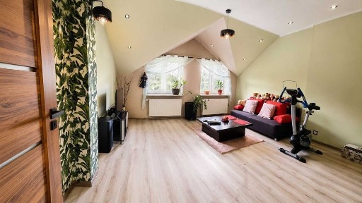 SOSNOWIEC ŚRODULA | Dom 204 m² | Garaż | Taras | Panele słoneczne | 2 Łazienki | Wędzarnia - Okazja