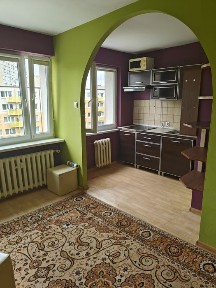 Bezpośrednio sprzedam kawalerkę na os. Przyjaźni