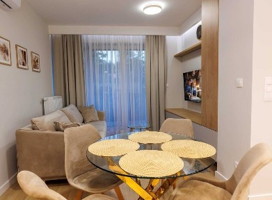 Atrakcyjny apartament w Butikowej Kamienicy przy ul. Sosnowskiego 9