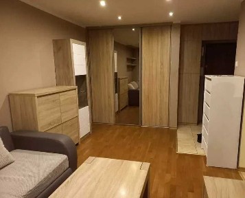 Umeblowana Kawalerka z balkonem do wynajęcia, Białystok, Centrum, ul. Konopnickiej 12A. Koszt najmu: 1600 zł plus media.