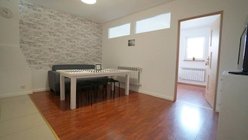 Mieszkanie 100m2 - dobra lokalizacja dla firm, brygad pracowniczych