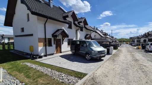 Na wynajem nowy dom (połowa bliźniaka) możliwość wynajęcia na biuro