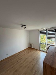 Sprzedam 2-pokojowe mieszkanie po generalnym remoncie | Centrum Janikowa | 35,6 m² |