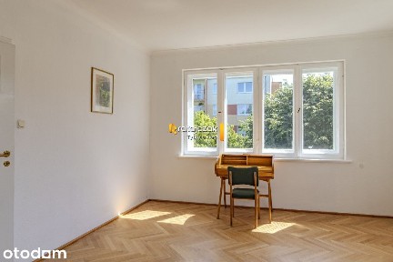Mieszkanie w modernistycznej kamienicy Hallera