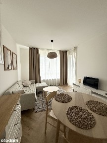 Przestronny apartament z garderobą na Żoliborzu Artystycznym