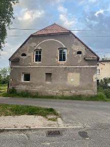 Dom w trakcie remontu