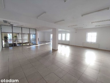 Lokal handlowy 200m² w centrum handlowym.