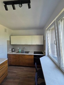 Wynajmę jasną kawalerkę po remoncie (33 m²) - Poręba, ul. Zakładowa