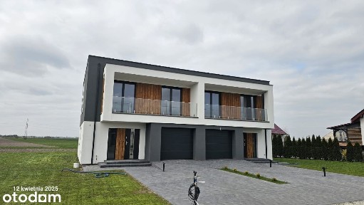 Dom w KLEMATISACH 24 Gniezno Spokojne Osiedle